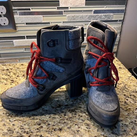Sorel Women's Blake Lace Booties Size 9.5 - Picture 6 of 6